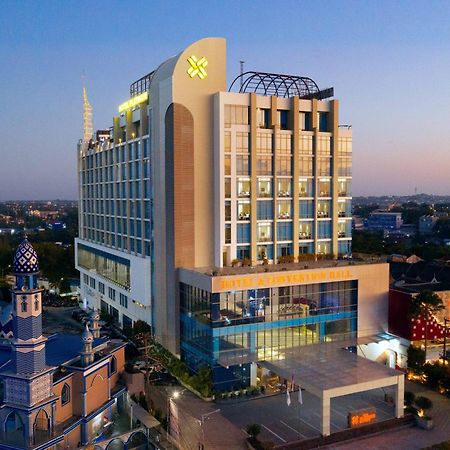 Platinum Hotel & Convention Hall Balikpapan Buitenkant foto