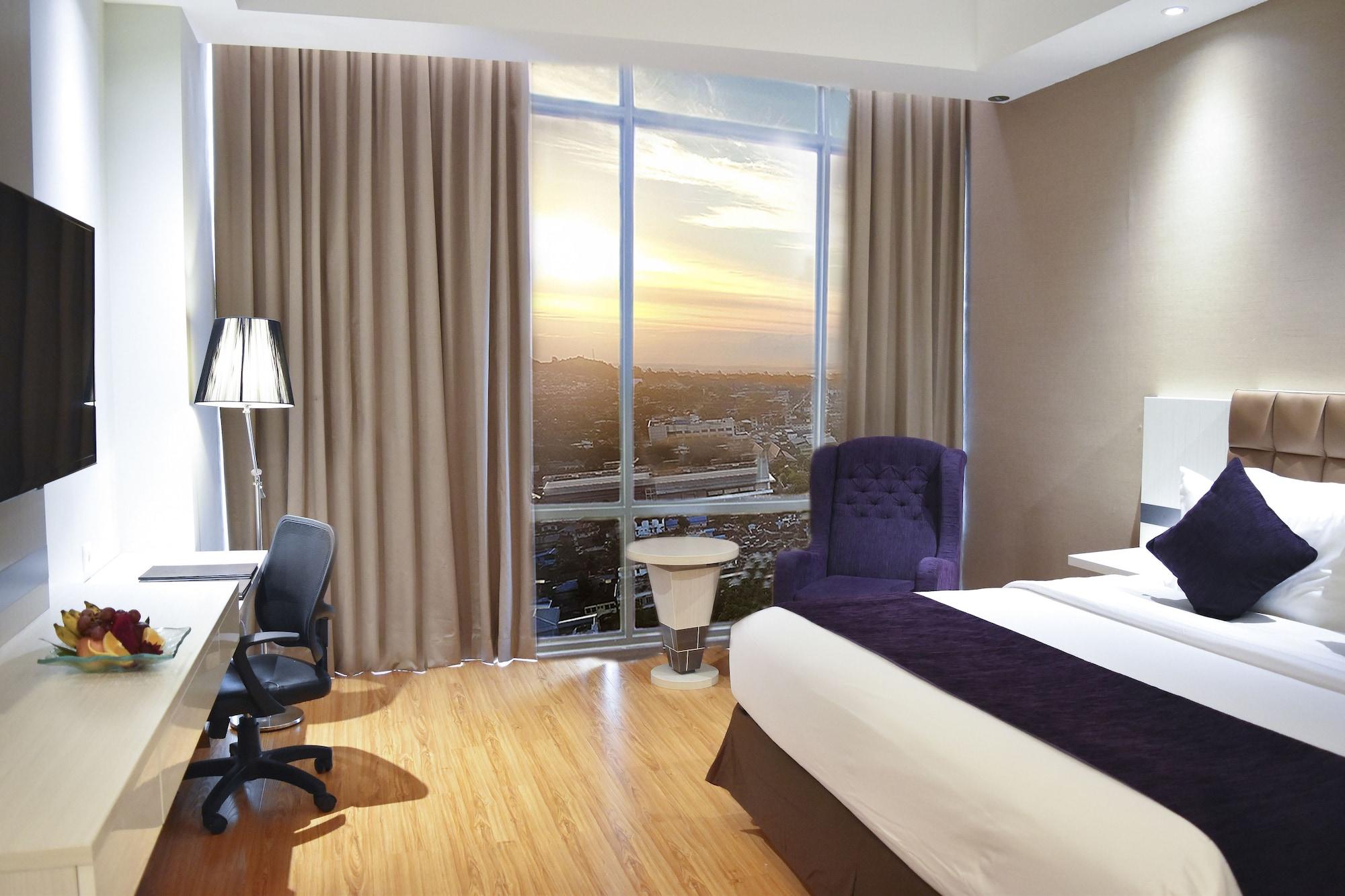 Platinum Hotel & Convention Hall Balikpapan Buitenkant foto