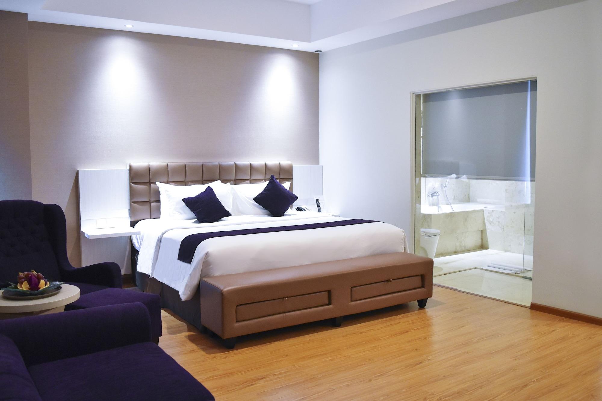 Platinum Hotel & Convention Hall Balikpapan Buitenkant foto