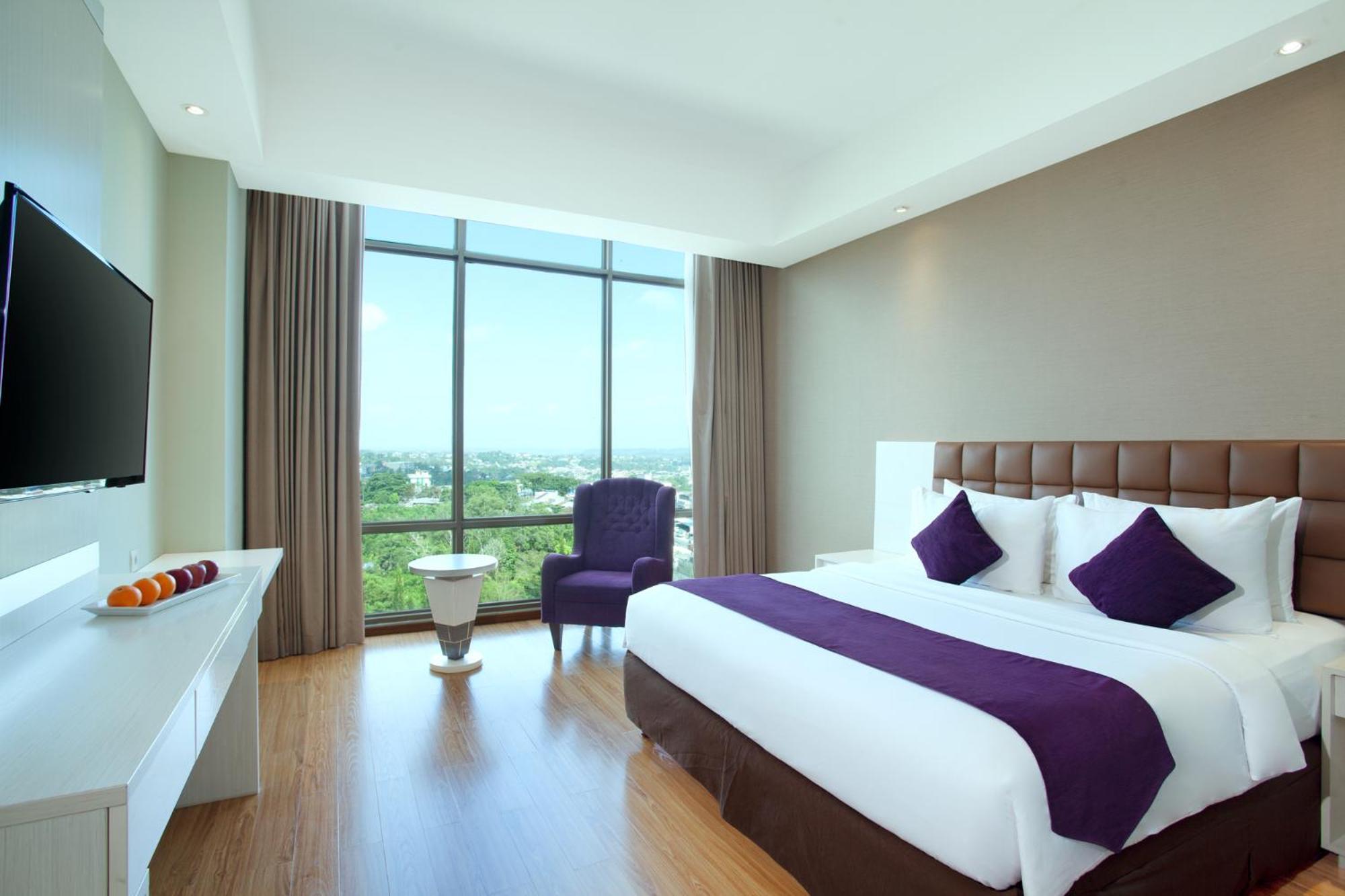 Platinum Hotel & Convention Hall Balikpapan Buitenkant foto