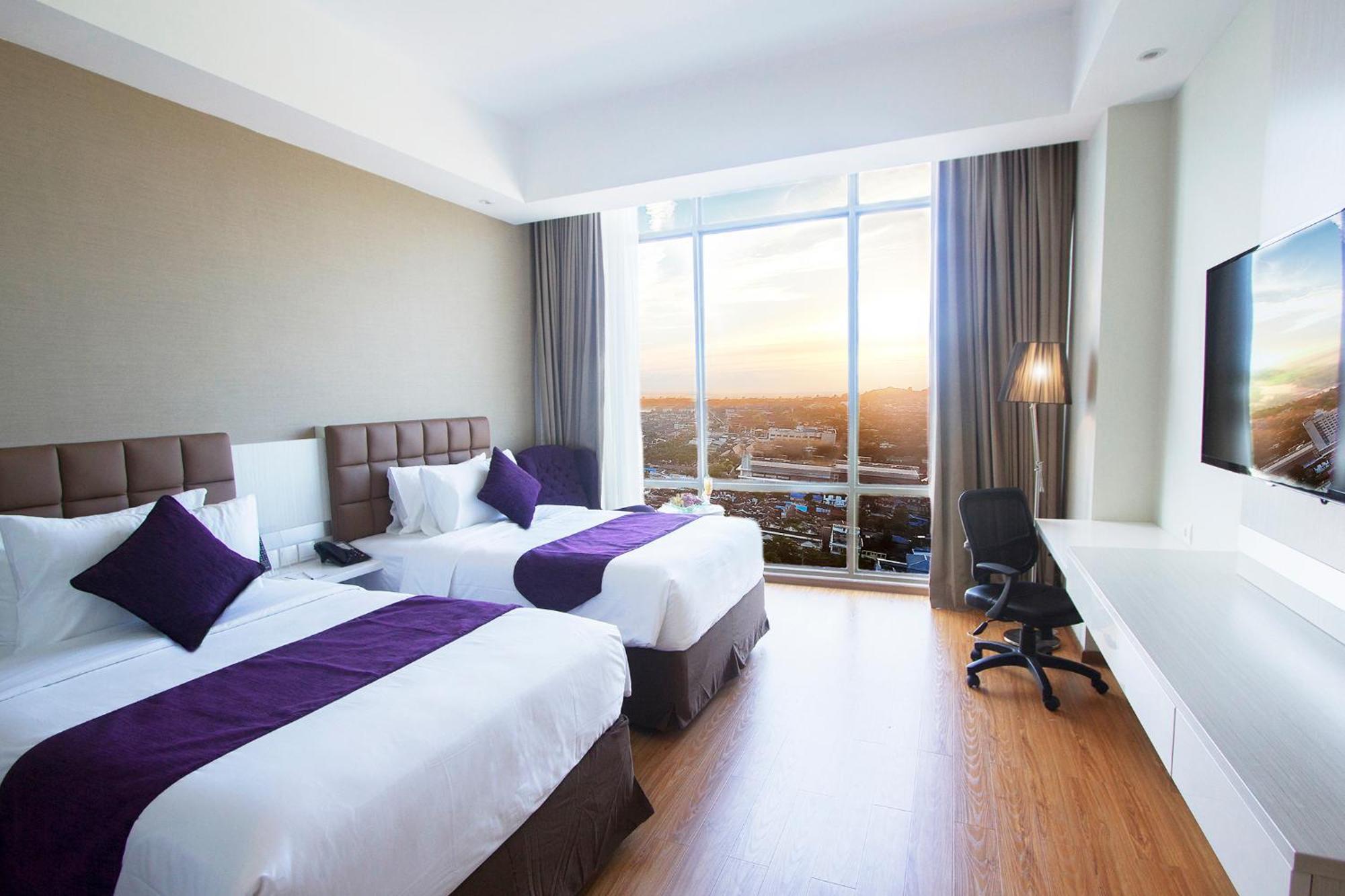 Platinum Hotel & Convention Hall Balikpapan Buitenkant foto