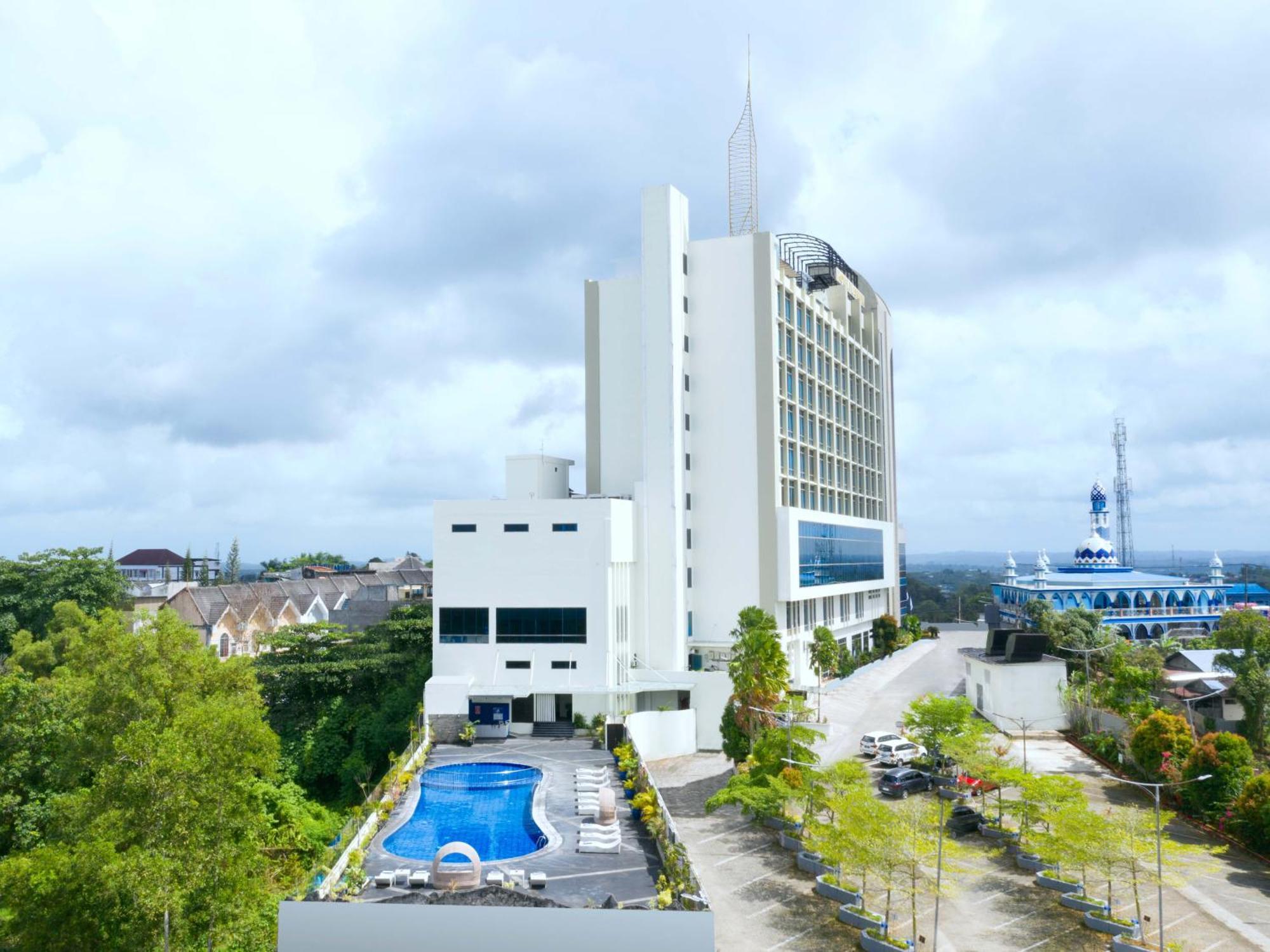 Platinum Hotel & Convention Hall Balikpapan Buitenkant foto