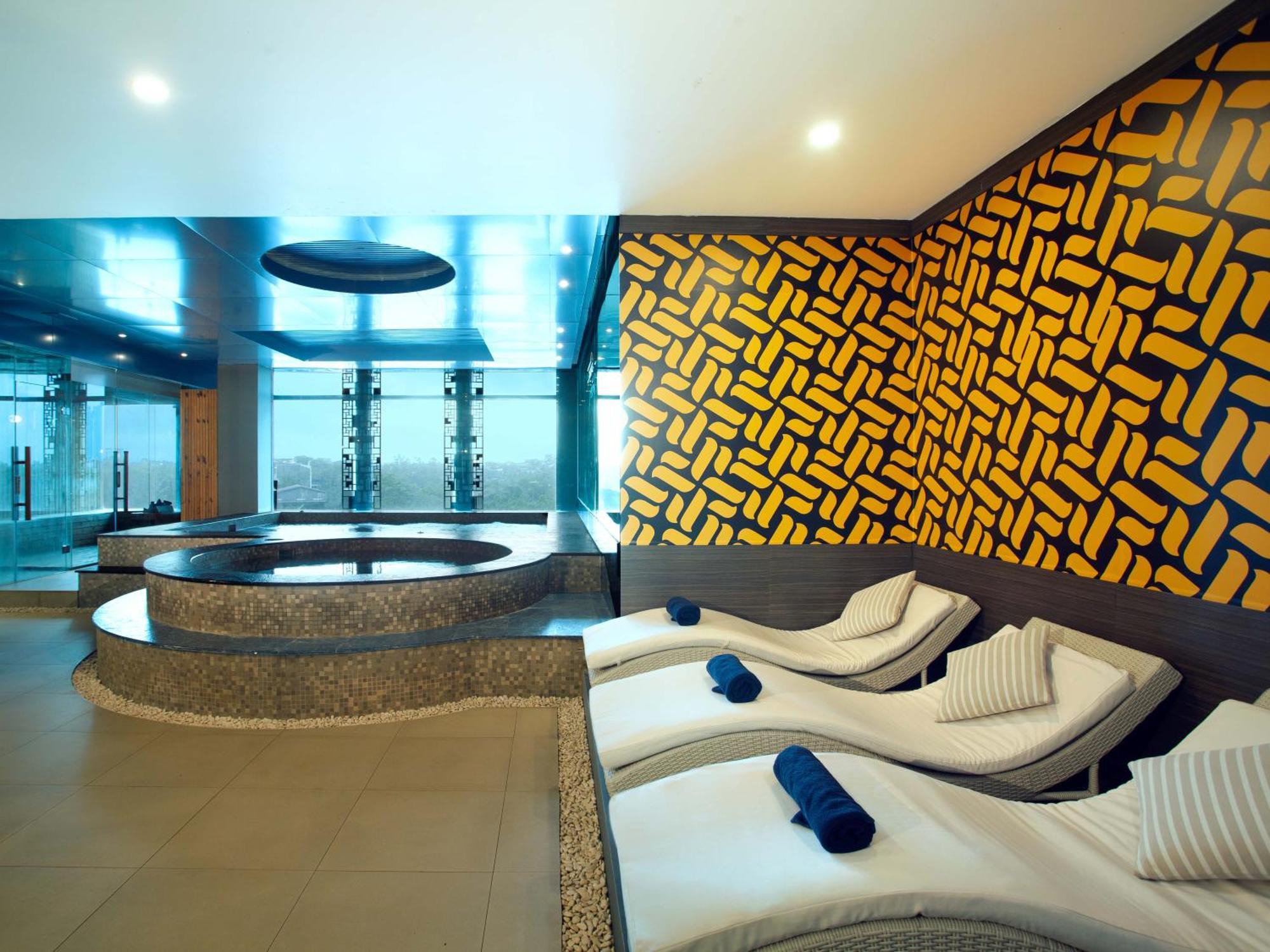 Platinum Hotel & Convention Hall Balikpapan Buitenkant foto