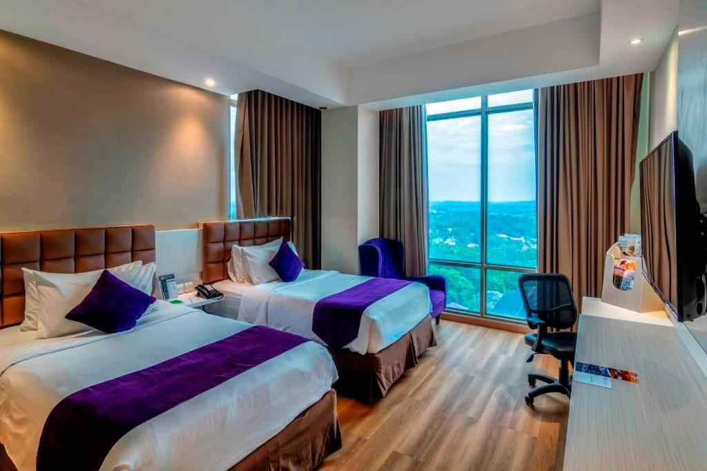 Platinum Hotel & Convention Hall Balikpapan Buitenkant foto