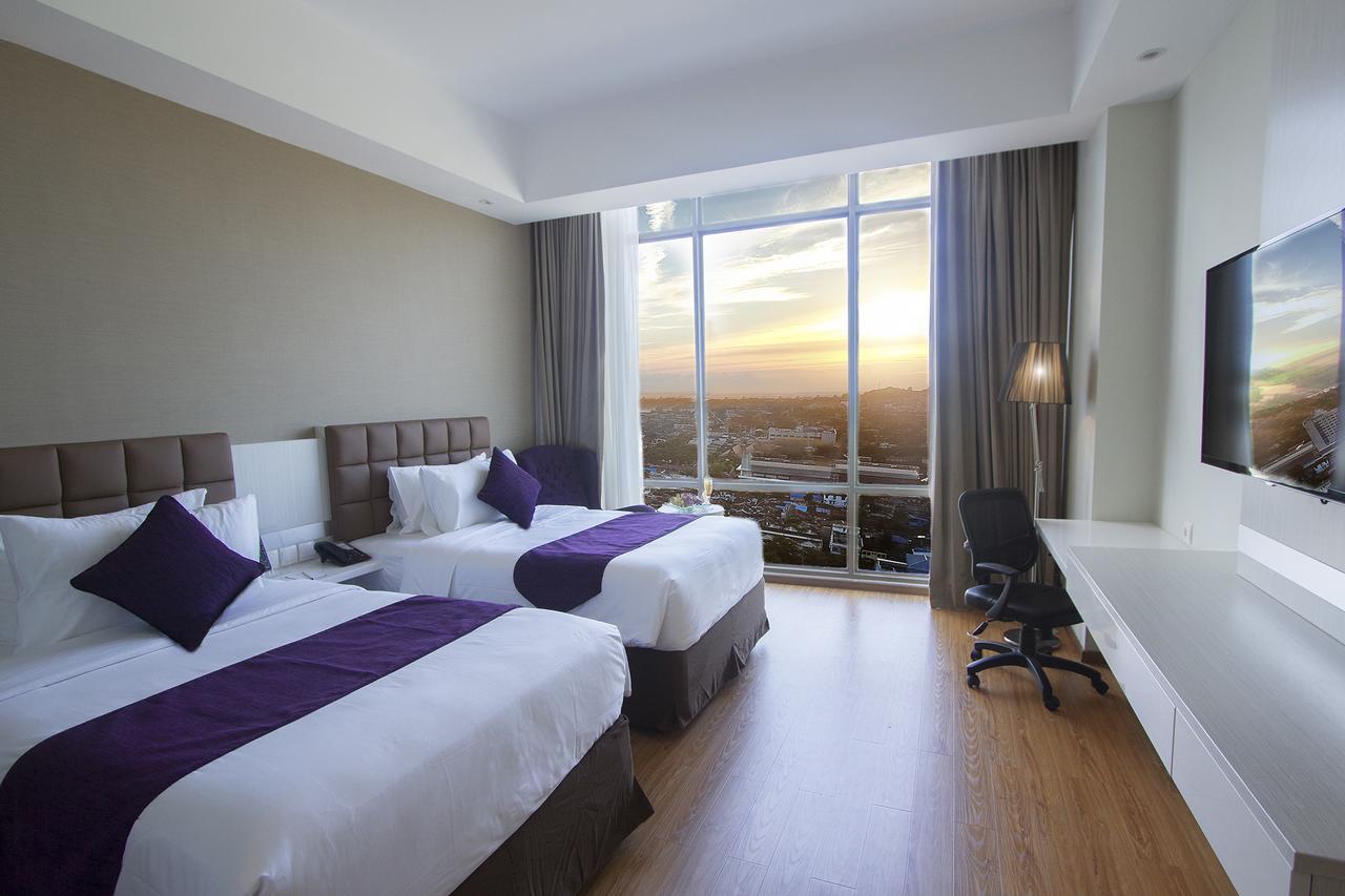Platinum Hotel & Convention Hall Balikpapan Buitenkant foto