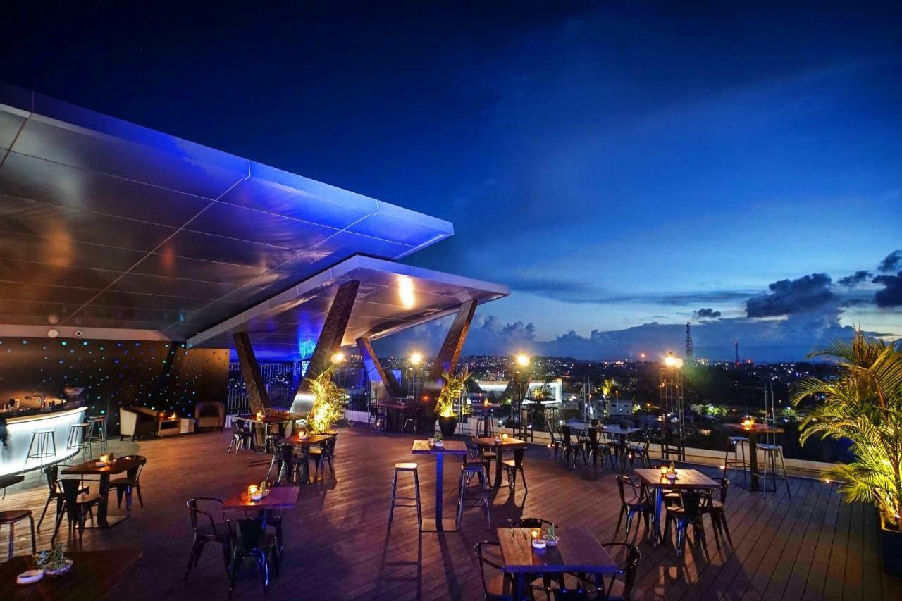 Platinum Hotel & Convention Hall Balikpapan Buitenkant foto